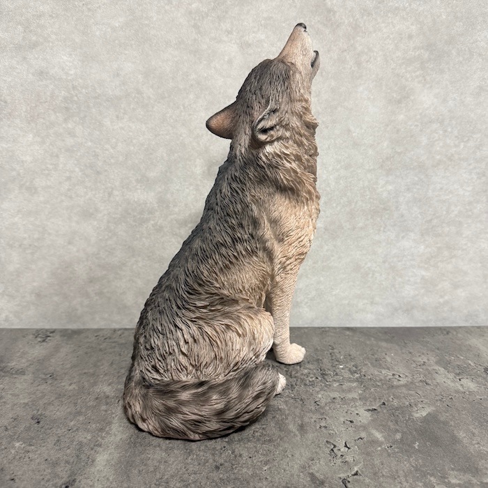 置物 遠吠えオオカミ 狼 高さ30cm woobia ウービア 大きい かわいい