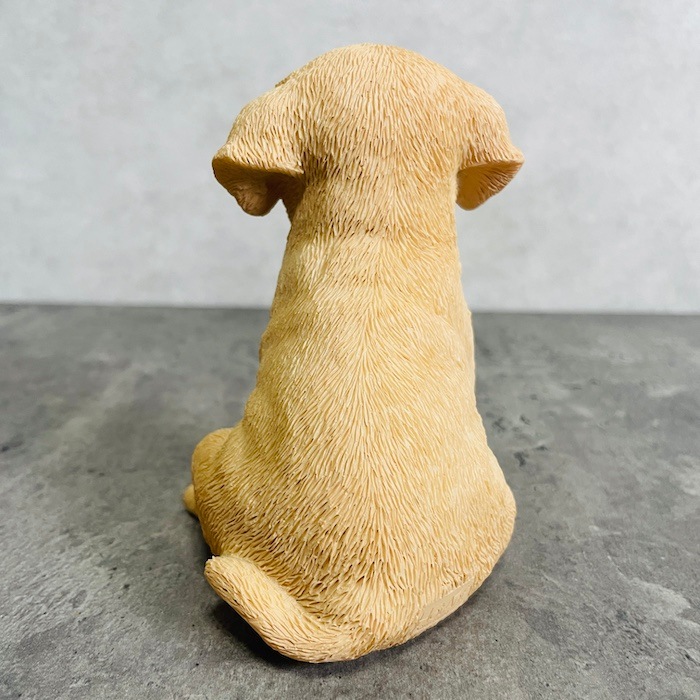 かわいい犬の置物 高さ12.2cm 頭を上げる ラブラドールレトリバー