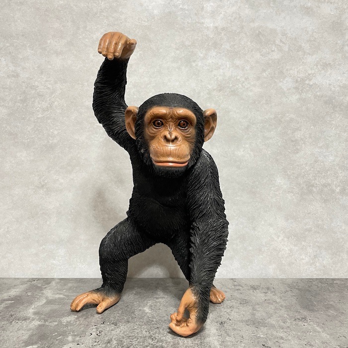 置物 手を上げるチンパンジー 高さ43cm woobia ウービア 大きい