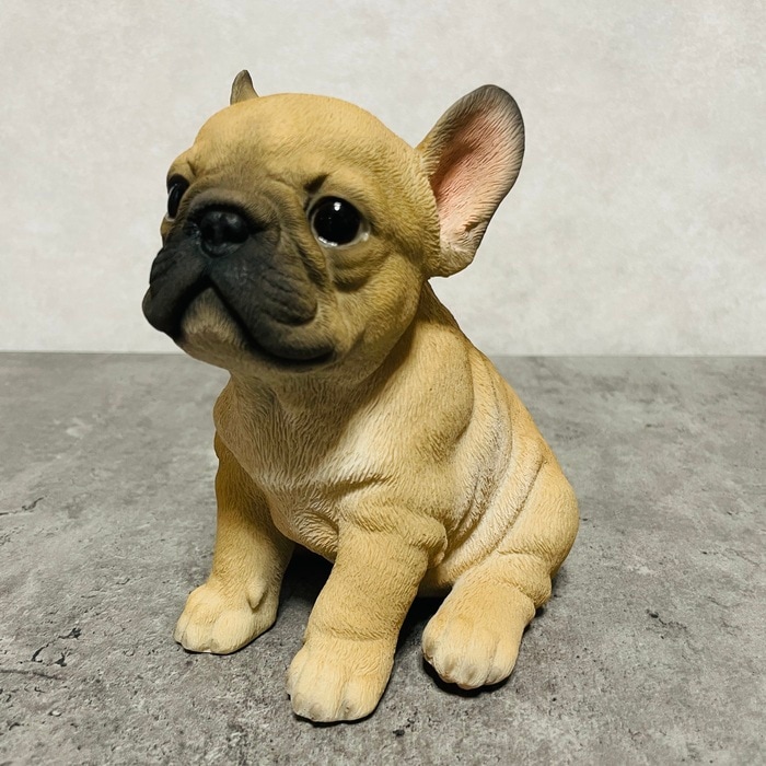 フレンチブルドッグの子犬の置物 ポリレジン製 高さ17cm リアル
