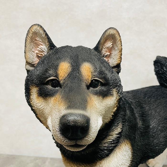 リアル柴犬の置物 大小セット　黒柴 アニマルオブジェ：柴犬(親）おすわり：黒柴犬 置物 インテリア