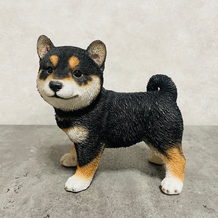 かわいい犬の置物 歩く黒柴犬 グッズ woobia ウービア イヌ おしゃれ