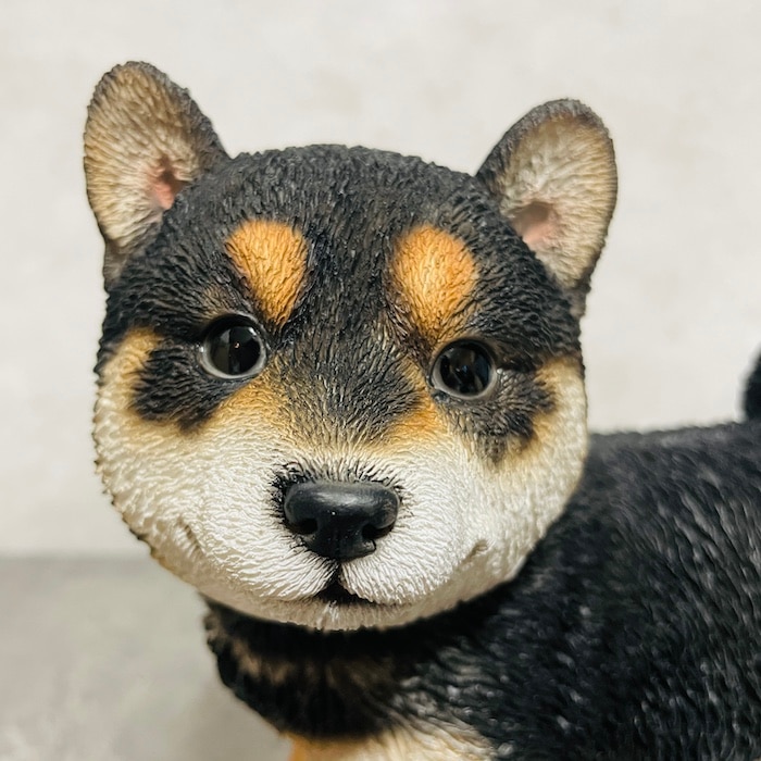 かわいい犬の置物 歩く黒柴犬 グッズ woobia ウービア イヌ おしゃれ