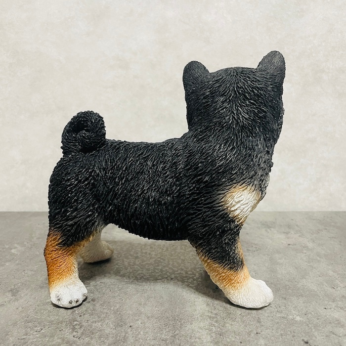 かわいい犬の置物 歩く黒柴犬 グッズ woobia ウービア イヌ おしゃれ