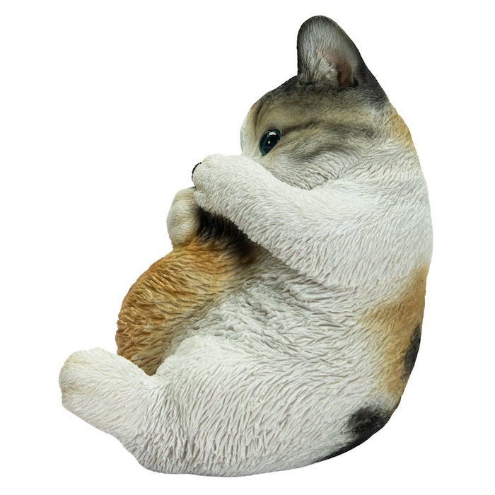置物 しっぽで遊ぶ三毛猫 ネコ 高さ17.8cm woobia ウービア 大きい