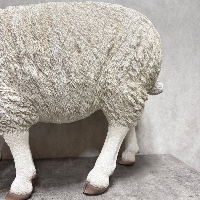 置物 餌を探す羊 特大 高さ55.5cm woobia ウービア 大きい かわいい