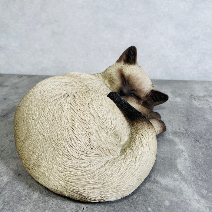 かわいい 猫 置物 眠るシャム猫 woobia ウービア ネコ おしゃれ