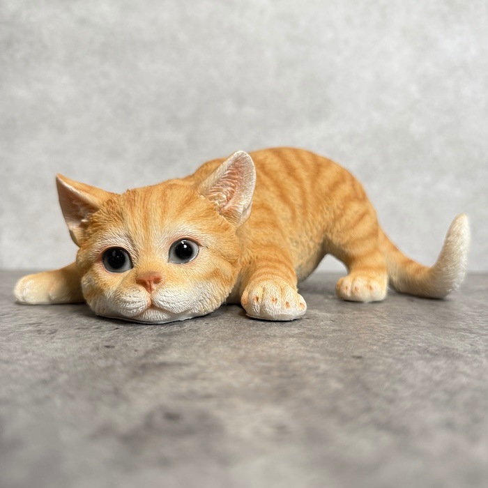置物 小さい 動物 獲物発見 茶トラ猫 ネコ 横幅23cm woobia ウービア