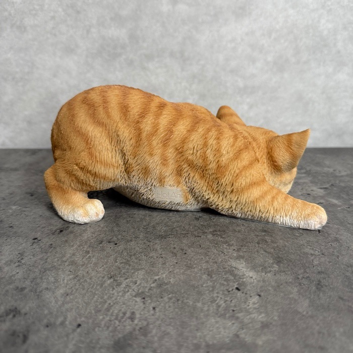 置物 小さい 動物 獲物発見 茶トラ猫 ネコ 横幅23cm woobia ウービア