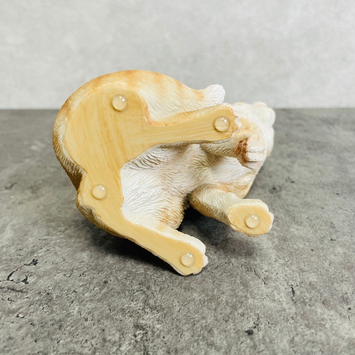 かわいい 猫 置物 高さ14.2cm 巻き座り茶トラ猫（小） woobia
