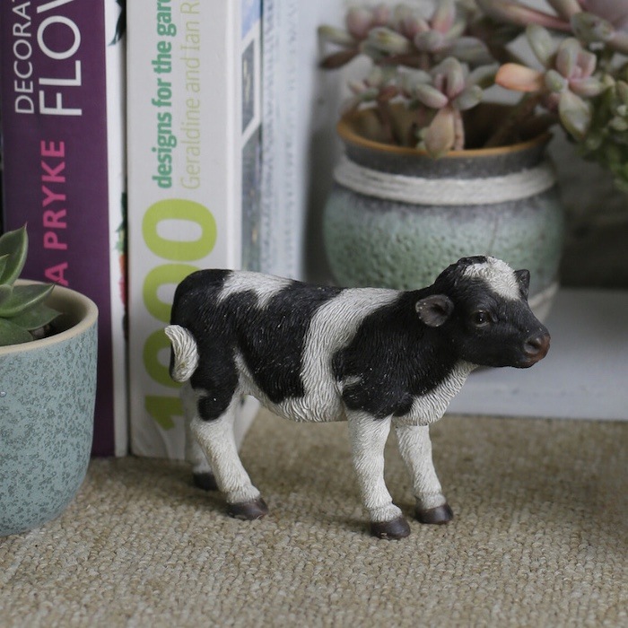 置物 立つ黒白牛 小 グッズ 高さ21.3cm woobia ウービア かわいい