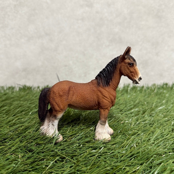 うまくいく　置物　馬　金 B 5774】イタリア アウラ社製 馬置物（陶器）純金メッキ（24金）仕上げ