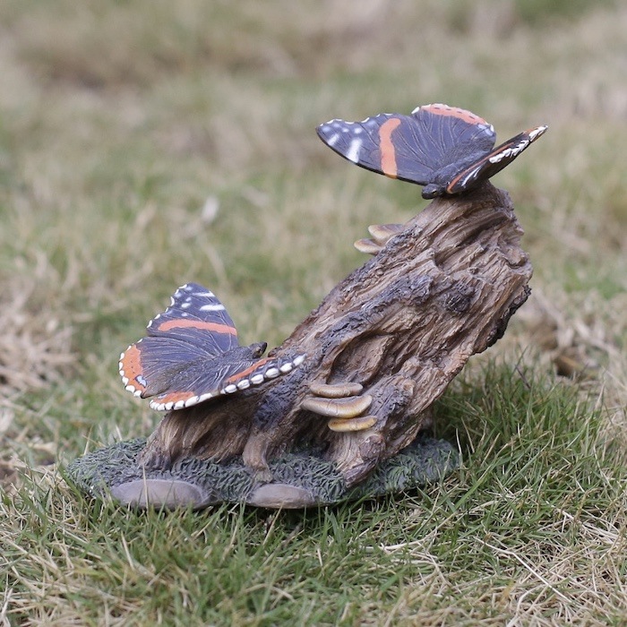 置物 切り株にとまる二頭の蝶々 かわいい オブジェ 北欧 動物 高さ12cm
