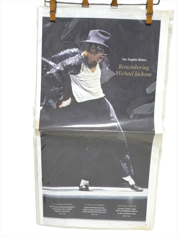 2009ǯ LOS ANGELES TIMES �ޥ����른�㥯���� Remembering Michael Jackson �˥塼���ڡ��ѡ�