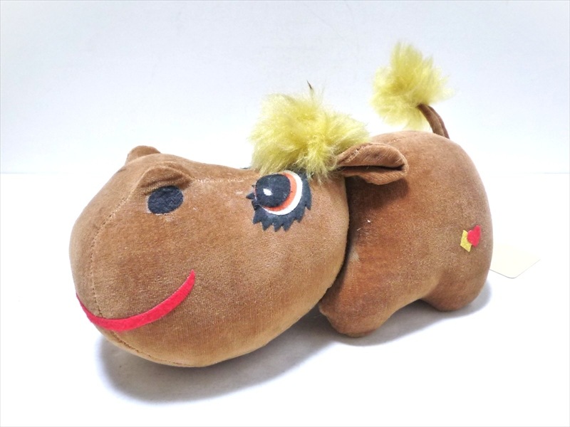 60�ǣ� KAMAR�� BETSY ���� �̤������