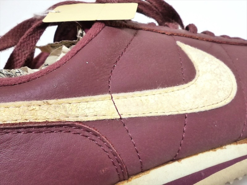 90�ǣ�NIKE���쥶������ƥå�