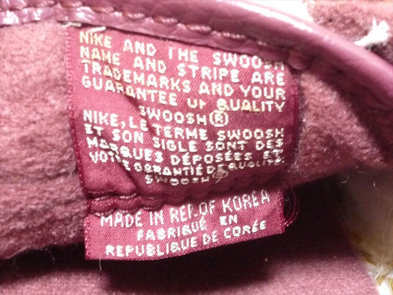 90�ǣ�NIKE���쥶������ƥå�