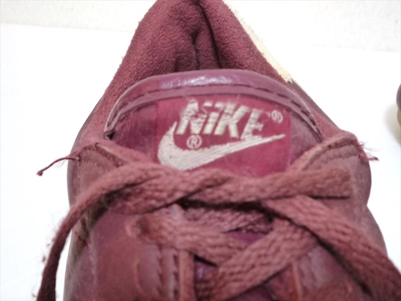 90�ǣ�NIKE���쥶������ƥå�