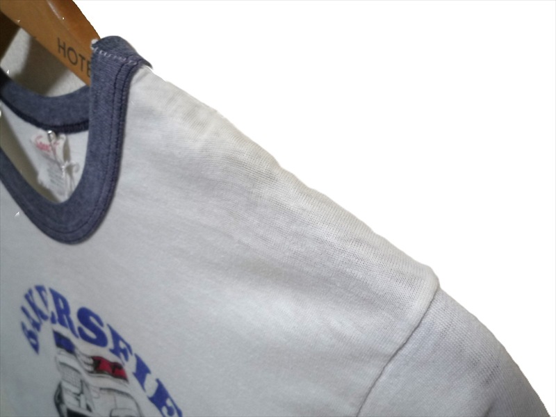 80�ǣ�BAKERSFIELD BLUES����󥬡�T�����