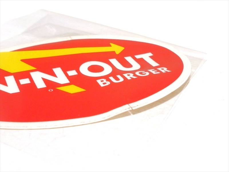 IN-N-OUT BURGER���쥹�ƥå������饹�ȤΣ��硪