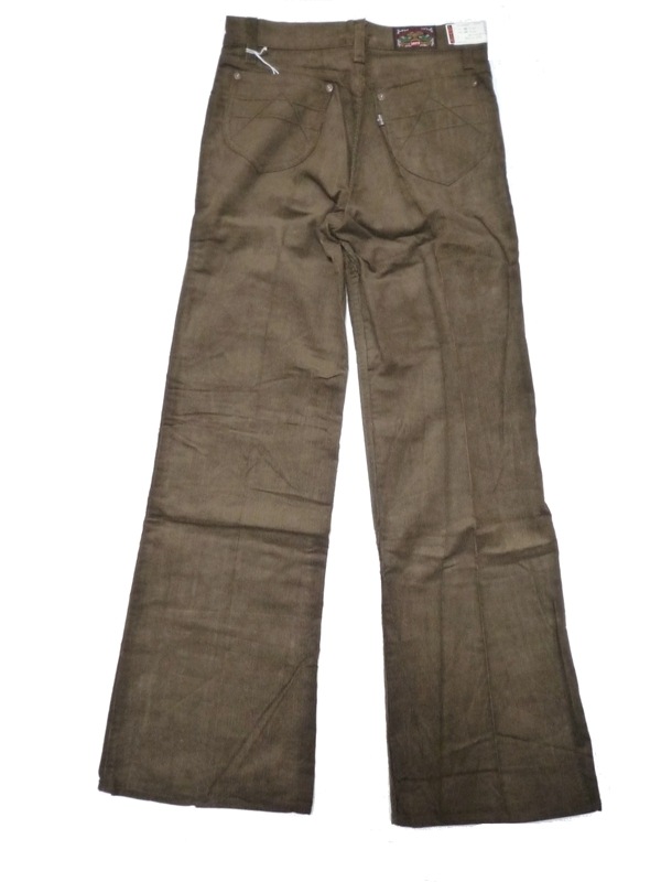 70�ǣ�Levi's�������ǥ�����ѥ�ġ�BIG E