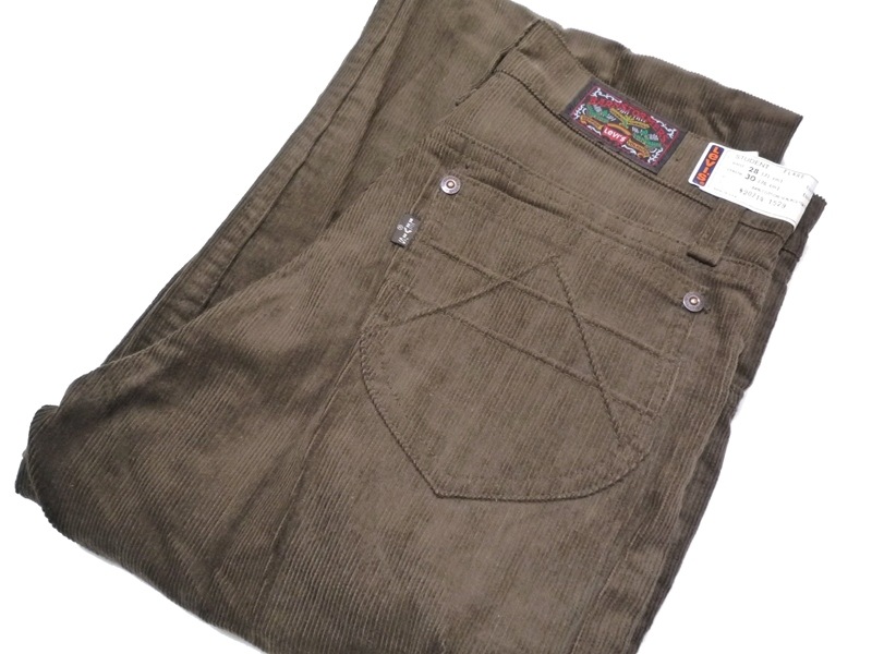 70�ǣ�Levi's�������ǥ�����ѥ�ġ�BIG E