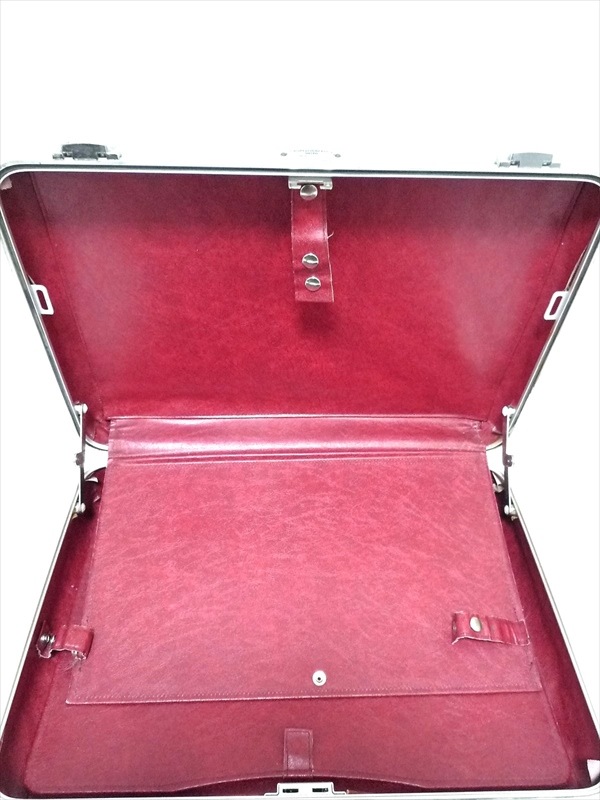 ZERO HALLIBURTON�������å��奱������