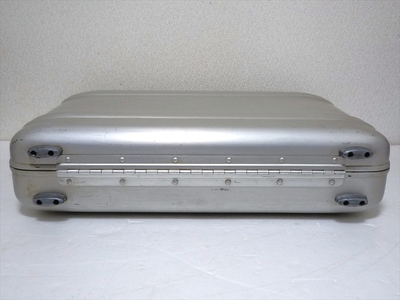 ZERO HALLIBURTON�������å��奱������