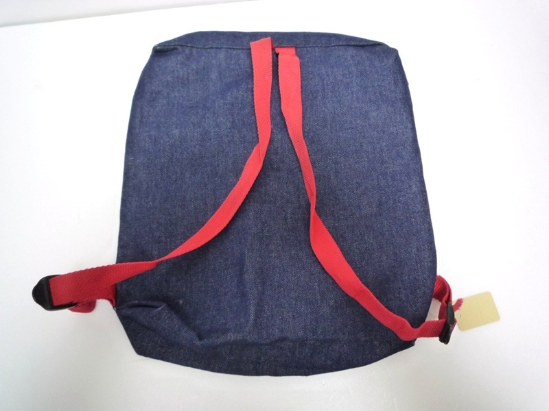 Levi's���ǥ˥���å�