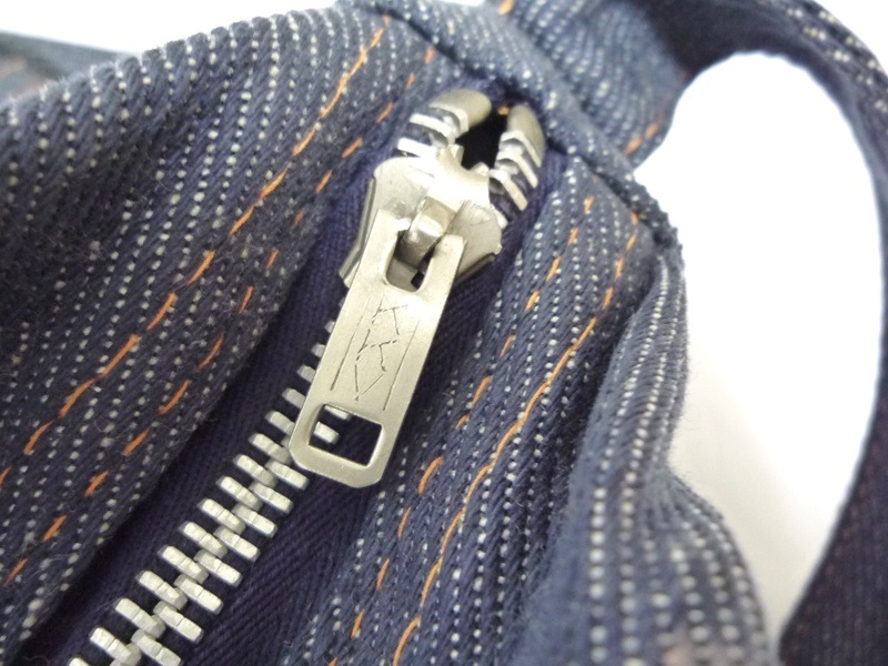 �ǥ˥��ϡ��Хå�