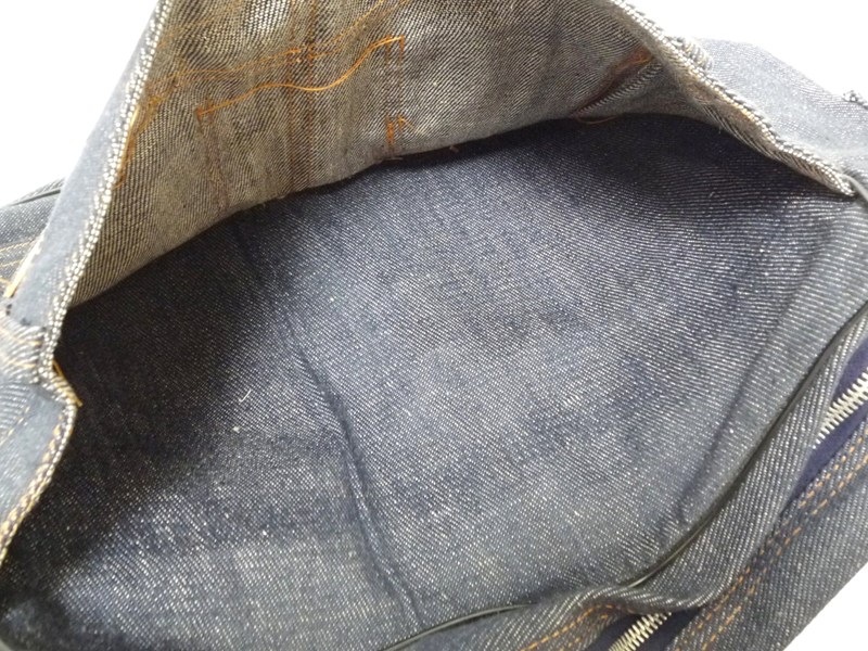 �ǥ˥��ϡ��Хå�