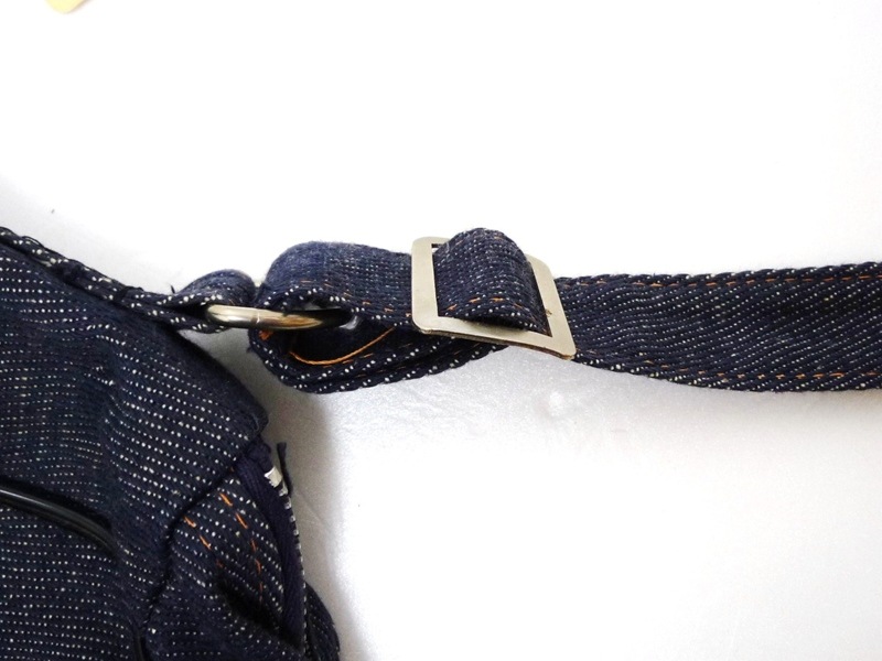 �ǥ˥��ϡ��Хå�