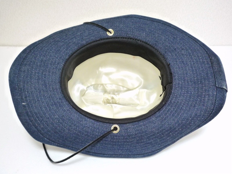 70�ǣ�Levi's���ǥ˥०��������ϥå�