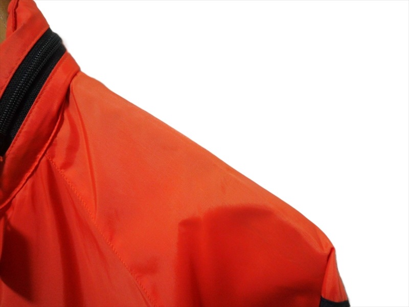 80��90's adidas �ʥ����󥸥㥱�å�