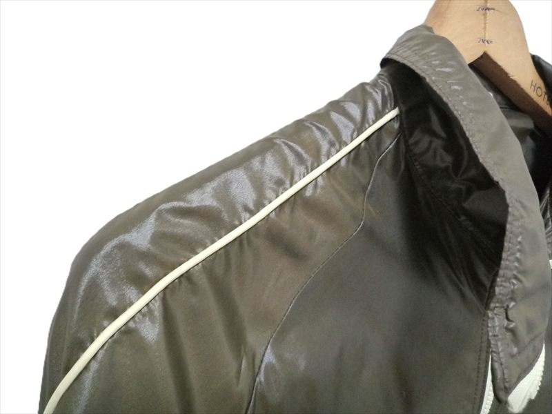 80�ǣ� SUPREME �ʥ����󥸥㥱�å�