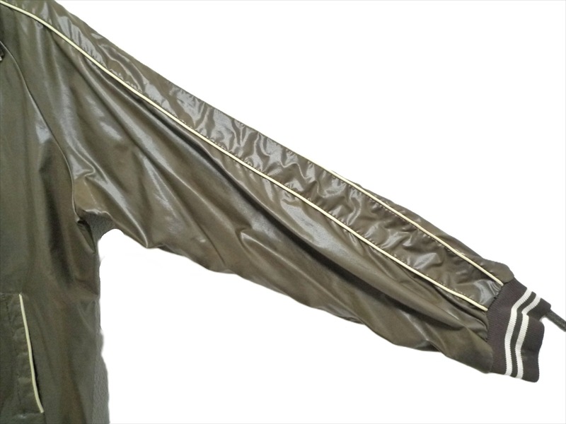 80�ǣ� SUPREME �ʥ����󥸥㥱�å�