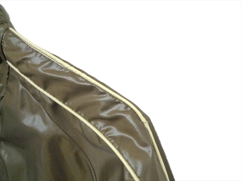 80�ǣ� SUPREME �ʥ����󥸥㥱�å�