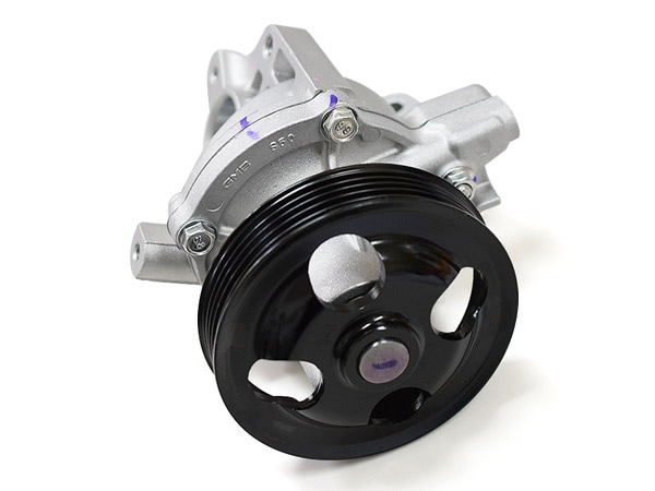 ■エブリイ DA64W H17.8～R1.10現在 車体番号350001～確認必須 ウォーターポンプ GMB 車検 交換 国内メーカー スズキA エブリイワゴン DA64W H17.8〜 LED：レッド 電圧計