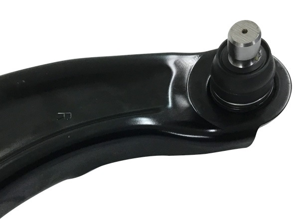 セレナ C26 C27 H22.11～ フロント ロアアーム 右側 SA-N842R 三恵工業