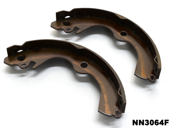 eKワゴン H81W/H82W 01/09～ リアシューMK樫山[即納] eKワゴン H81W ブレーキシュー リア リアシュー 前後 アケボノ 国産 NN3064F NN3064R 2WD 4WD  H13.10～H18.09-プロツールショップヤブモト