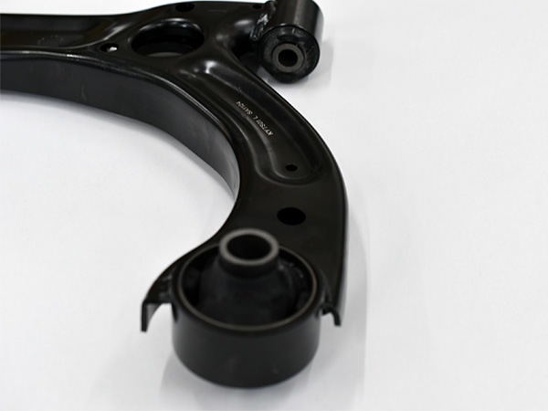 ミラ L275V L285V フロント ロアアーム 左側 三恵工業 555 国産 SA