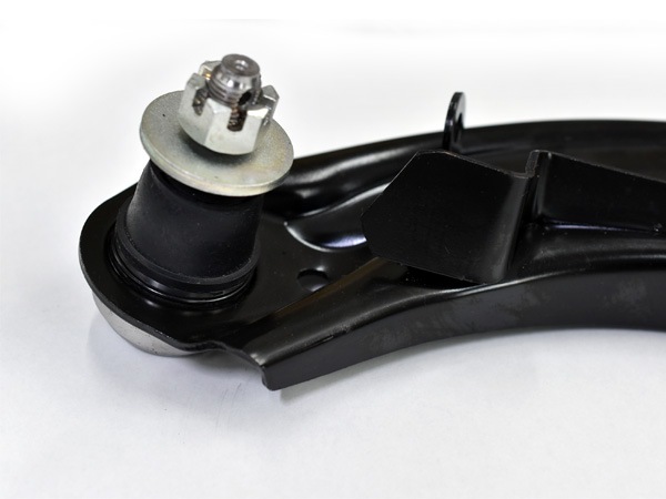 N-WGN JH3 フロント ロアアーム 左右2本セット 三恵工業 555 国産 SA