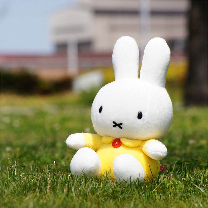 [666867] ぬいぐるみ ミッフィー 着付けスタンダード Sサイズ イエロー [miffy][Dick Bruna]