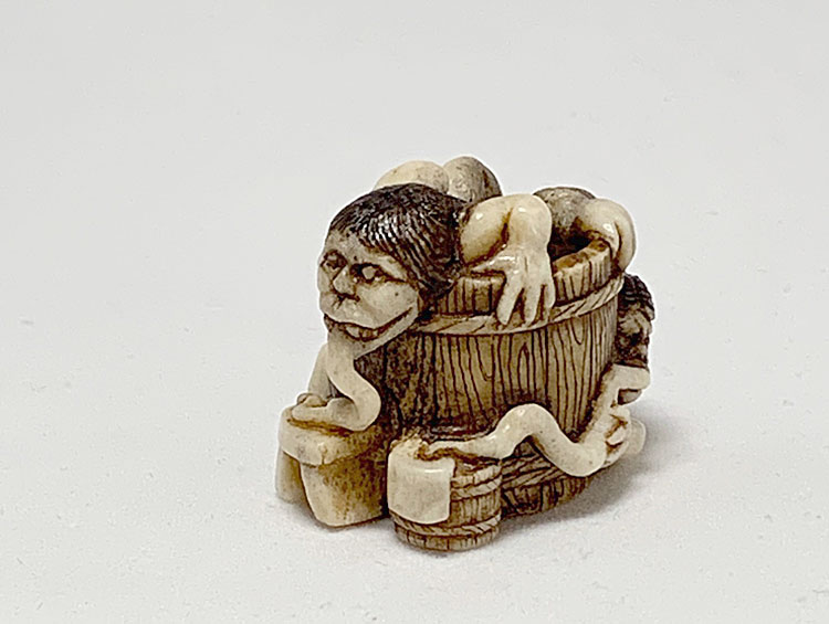 根付「垢嘗（あかなめ）」 鹿角 □光斎