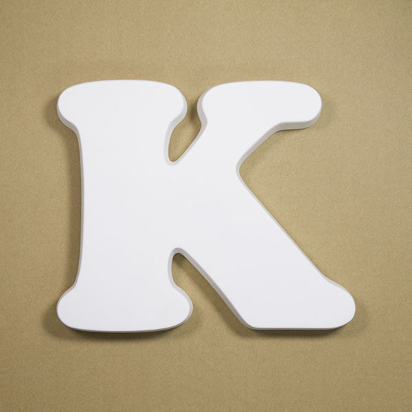 NFRC0K-BIG｜アルファベットオブジェ FRP製 K 壁掛け用フック穴あり 大