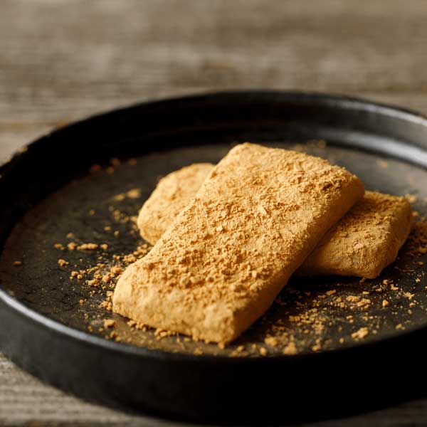 ≪安田屋製菓≫能登名物 ひっぱり餅（きなこ） 8個入【石川県 石川県産 和菓子 銘菓 お取り寄せ 米粉 生菓子 甘納豆】