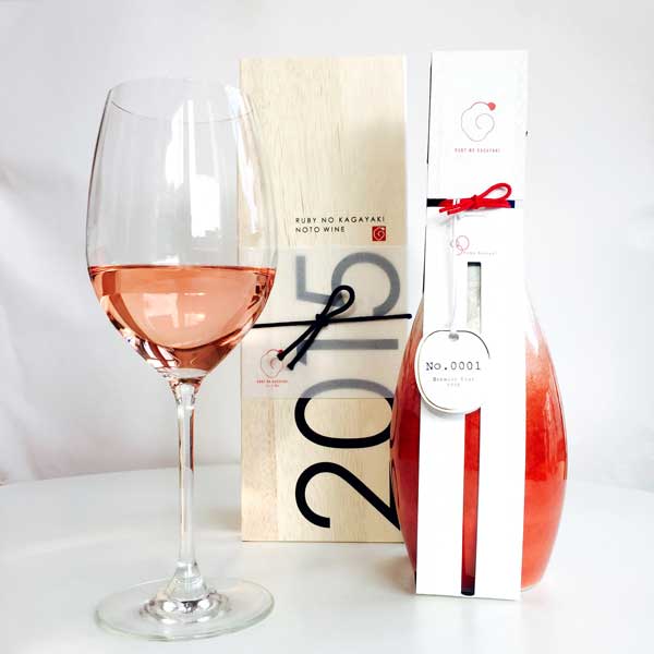 ≪サカイダフルーツ≫ルビーロマンワイン「ルビーの輝き」（720ml）【ルビーロマン ルビーロマンワイン 九谷焼ボトル 石川県 奇跡のぶどう 希少ワイン 通販 お取寄せ】
