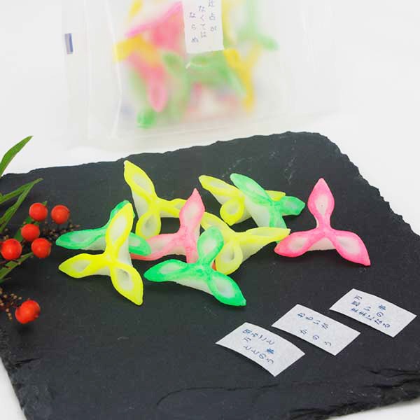 ≪長池彩華堂≫辻占(12個入り)【占い おみくじ 金沢 和菓子 縁起菓子 お正月】