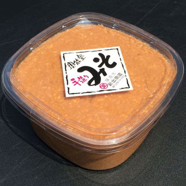 ≪新出商店≫天然醸造で自家製米麹使用 国産だから安心安全 奥能登味噌 2kgカップ入り
