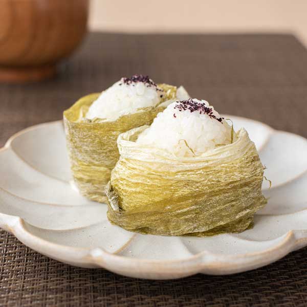 ≪北村商店≫食べ比べ3種！太白おぼろ・黒おぼろ・白とろろ昆布【北陸 北陸新幹線 福井駅 福井 敦賀 北海道 青森 とろろ おぼろ 昆布 詰合せ 贈り物 お取り寄せ 御祝 仏事 ご進物 おみやげ 中元 お歳暮 お返し】